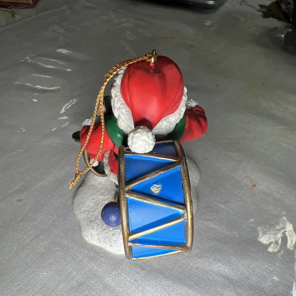 1997 Kirkland Signature Collectable Gift Christmas‎ Ornament Santa Band